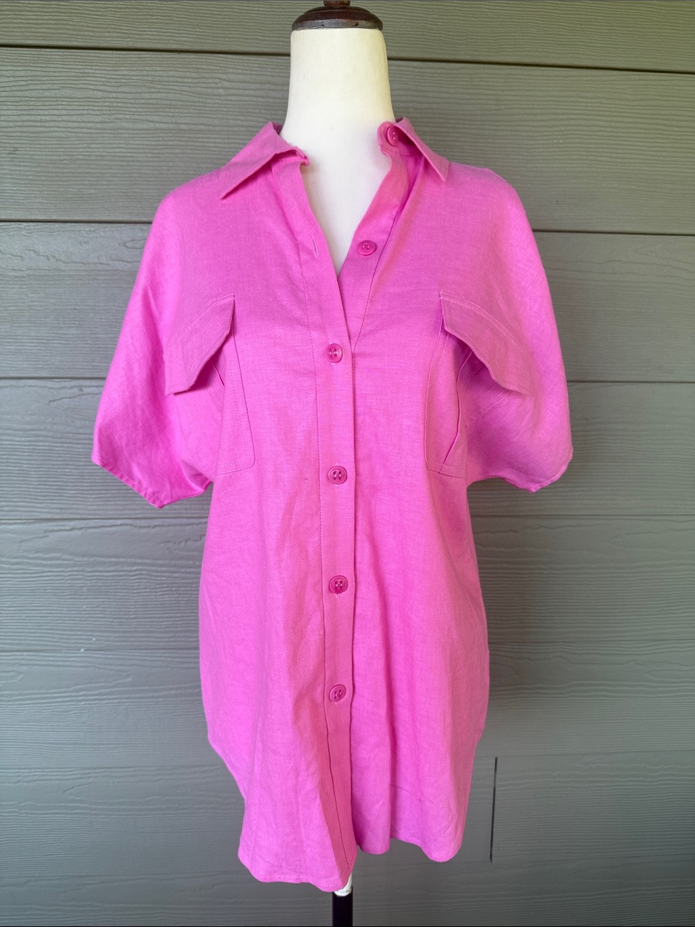 Trina Turk “Vara” Linen Blend Short Sleeve Button Down Top